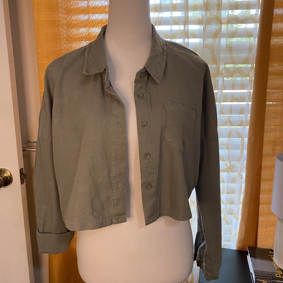 Mix & Match 2/$20 Ci Sono Crop Button Up Sz. XL - Picture 2 of 5